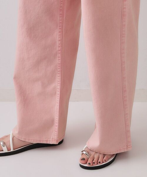 OPAQUE.CLIP（オペークドットクリップ）の「ワイドストレートカラーデニム【洗濯機洗い可】（デニムパンツ・レディース・チャコールグレー/ベビーピンク・40/38）」の17枚目の写真