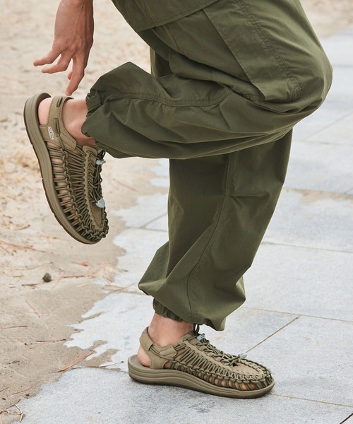 KEEN キーン UNEEK/ユニーク スニーカーサンダル THE CRAFT CREW