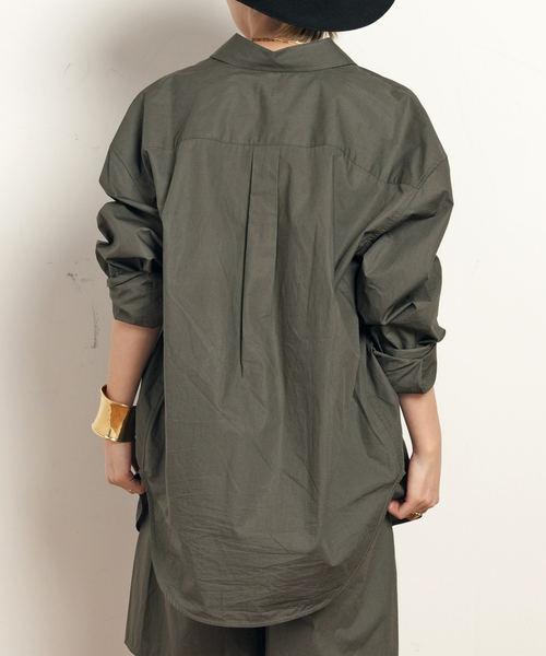 AP STUDIO（エーピーストゥディオ）の「【TEURN STUDIOS/ターンスタジオ】Relaxed-fit poplin shirt（シャツ/ブラウス・レディース・カーキ・FREE）」の3枚目の写真