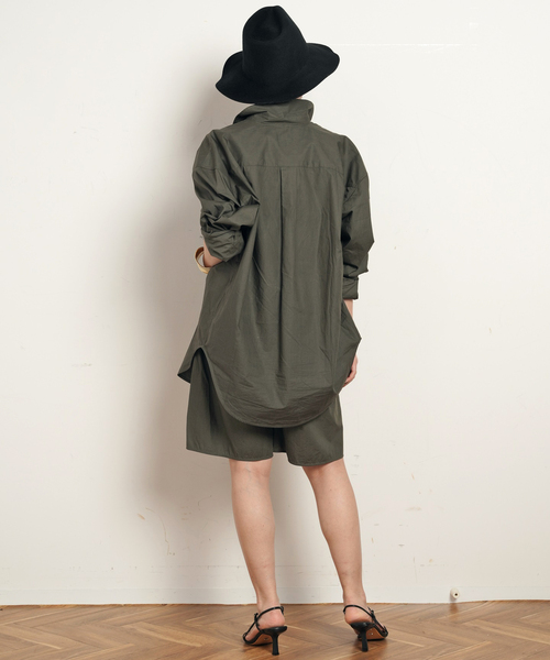 AP STUDIO（エーピーストゥディオ）の「【TEURN STUDIOS/ターンスタジオ】Relaxed-fit poplin shirt（シャツ/ブラウス・レディース・カーキ・FREE）」の6枚目の写真