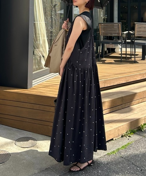 A part by(アパートバイ)の「ドットシシュウキャミワンピース(ワンピース・レディース・ブラック/ブラウン/オフホワイト・FREE)」の5枚目の写真