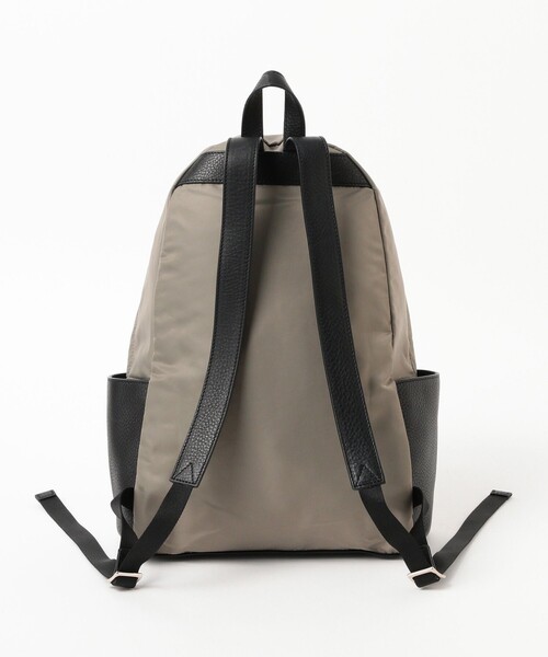 BEAMS F（ビームスエフ）の「PELLETIER / ナイロン × レザー コンビネーション デイパック（トートバッグ・メンズ・グレー/ブラック/ネイビー・ONE SIZE）」の5枚目の写真
