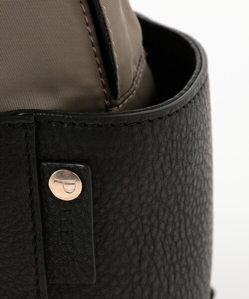 BEAMS F（ビームスエフ）の「PELLETIER / ナイロン × レザー コンビネーション デイパック（トートバッグ・メンズ・グレー/ブラック/ネイビー・ONE SIZE）」の6枚目の写真