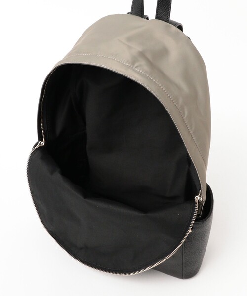 BEAMS F（ビームスエフ）の「PELLETIER / ナイロン × レザー コンビネーション デイパック（トートバッグ・メンズ・グレー/ブラック/ネイビー・ONE SIZE）」の8枚目の写真