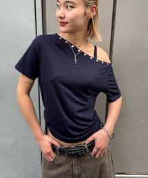 ワンオフショルスタッズドロストTEE
