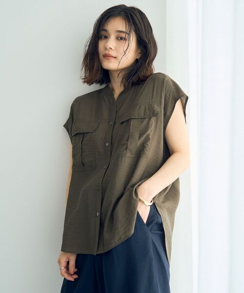 YECCA VECCA（イェッカヴェッカ）の「ワークデザインスキッパーシャツ（シャツ/ブラウス・レディース・チャコールグレー/グレイッシュベージュ/カーキ・FREE）」の6枚目の写真