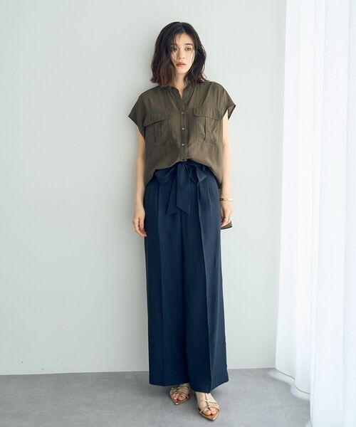 YECCA VECCA（イェッカヴェッカ）の「ワークデザインスキッパーシャツ（シャツ/ブラウス・レディース・チャコールグレー/グレイッシュベージュ/カーキ・FREE）」の13枚目の写真