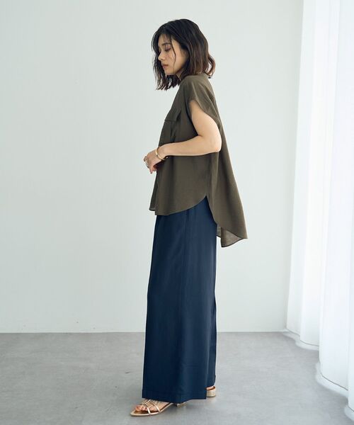 YECCA VECCA（イェッカヴェッカ）の「ワークデザインスキッパーシャツ（シャツ/ブラウス・レディース・チャコールグレー/グレイッシュベージュ/カーキ・FREE）」の15枚目の写真