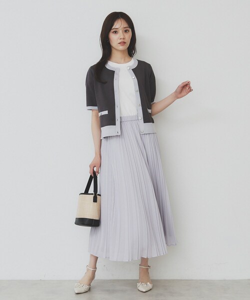 index（インデックス）の「ラメバイカラー半袖カーディガン【洗濯機洗い可】（カーディガン/ボレロ・レディース・シルバー系4/ゴールド系4/チャコール・36/38/40/42）」の11枚目の写真