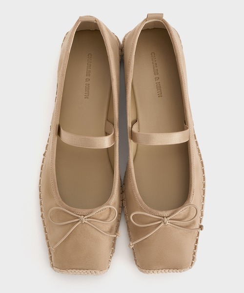 CHARLES & KEITH(チャールズ & キース)の「フェイクスエード ボウタイアラウンドエスパドリーユバレエフラット(バレエシューズ・レディース・ブラック系その他2/サンドベージュ・22.5cm/23cm/23.5cm/24.5cm/25cm/25.5cm/26.5cm)」の6枚目の写真