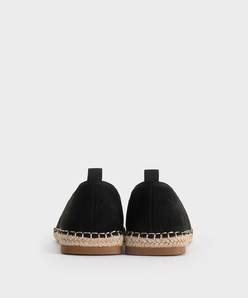 CHARLES & KEITH(チャールズ & キース)の「フェイクスエード ボウタイアラウンドエスパドリーユバレエフラット(バレエシューズ・レディース・ブラック系その他2/サンドベージュ・22.5cm/23cm/23.5cm/24.5cm/25cm/25.5cm/26.5cm)」の9枚目の写真