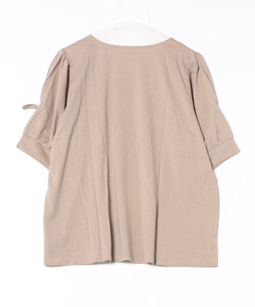 RCD(アールシーディー)の「リボン付き袖ブラウス風カットソー(Tシャツ/カットソー・レディース・チャコールグレー/ブラック/オフホワイト/グレイッシュベージュ・4L~5L/LL~3L/M-L)」の5枚目の写真