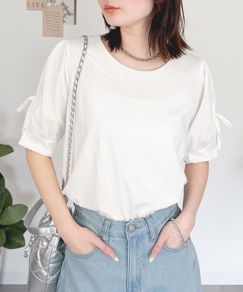 RCD(アールシーディー)の「リボン付き袖ブラウス風カットソー(Tシャツ/カットソー・レディース・チャコールグレー/ブラック/オフホワイト/グレイッシュベージュ・4L~5L/LL~3L/M-L)」の2枚目の写真