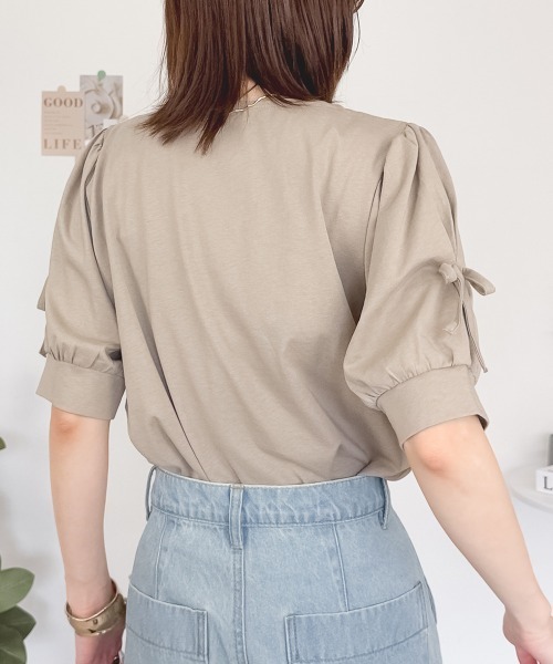 RCD(アールシーディー)の「リボン付き袖ブラウス風カットソー(Tシャツ/カットソー・レディース・チャコールグレー/ブラック/オフホワイト/グレイッシュベージュ・4L~5L/LL~3L/M-L)」の17枚目の写真