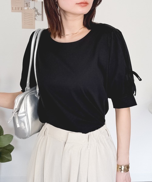 RCD(アールシーディー)の「リボン付き袖ブラウス風カットソー(Tシャツ/カットソー・レディース・チャコールグレー/ブラック/オフホワイト/グレイッシュベージュ・4L~5L/LL~3L/M-L)」の9枚目の写真