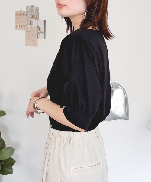 RCD(アールシーディー)の「リボン付き袖ブラウス風カットソー(Tシャツ/カットソー・レディース・チャコールグレー/ブラック/オフホワイト/グレイッシュベージュ・4L~5L/LL~3L/M-L)」の10枚目の写真