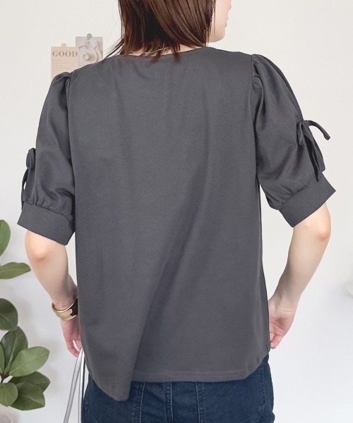RCD(アールシーディー)の「リボン付き袖ブラウス風カットソー(Tシャツ/カットソー・レディース・チャコールグレー/ブラック/オフホワイト/グレイッシュベージュ・4L~5L/LL~3L/M-L)」の14枚目の写真