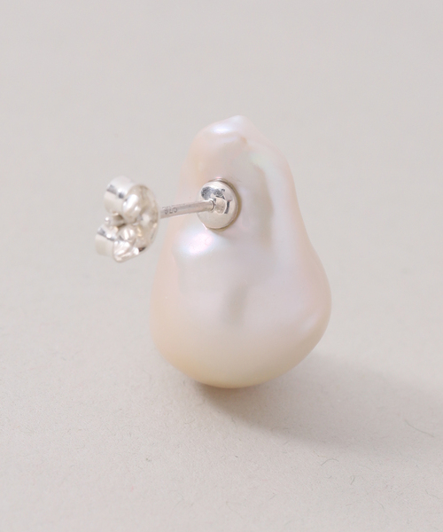 Lilas(リラ)の「《WEB限定》【SAMH by LILAS】 オイスターパールピアス SV(両耳)(ピアス(両耳用)・レディース・シルバー・FREE)」の6枚目の写真