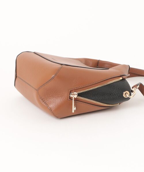 FURLA（フルラ）の「フルラ ジルダ ミニ ハンドバッグ（ショルダーバッグ・レディース・グレイッシュベージュ/ブラウン・ONE SIZE）」の13枚目の写真