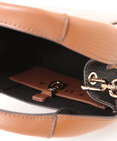 FURLA（フルラ）の「フルラ ジルダ ミニ ハンドバッグ（ショルダーバッグ・レディース・グレイッシュベージュ/ブラウン・ONE SIZE）」の14枚目の写真