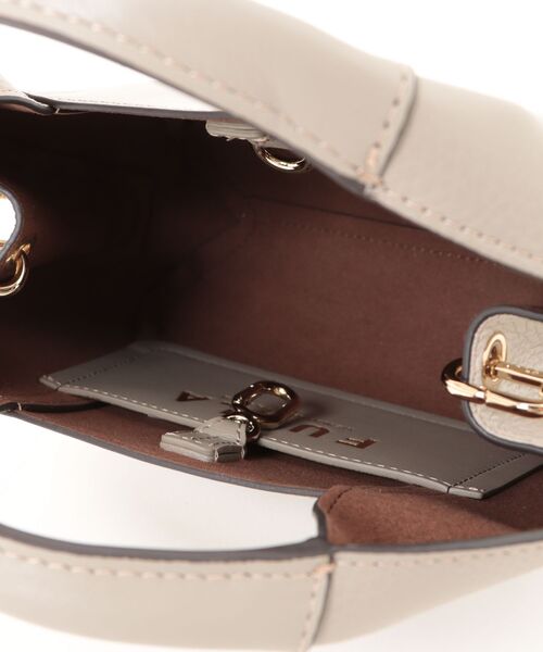 FURLA（フルラ）の「フルラ ジルダ ミニ ハンドバッグ（ショルダーバッグ・レディース・グレイッシュベージュ/ブラウン・ONE SIZE）」の16枚目の写真