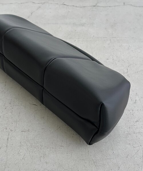 ADD CULUMN（アドカラム）の「〈ADD CULUMN/アドカラム〉PUFF CLASP CLUTCHバッグ（ショルダーバッグ・レディース・ブラウン/ブラック・FREE）」の11枚目の写真