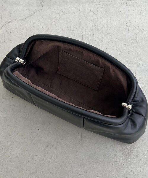 ADD CULUMN（アドカラム）の「〈ADD CULUMN/アドカラム〉PUFF CLASP CLUTCHバッグ（ショルダーバッグ・レディース・ブラウン/ブラック・FREE）」の13枚目の写真