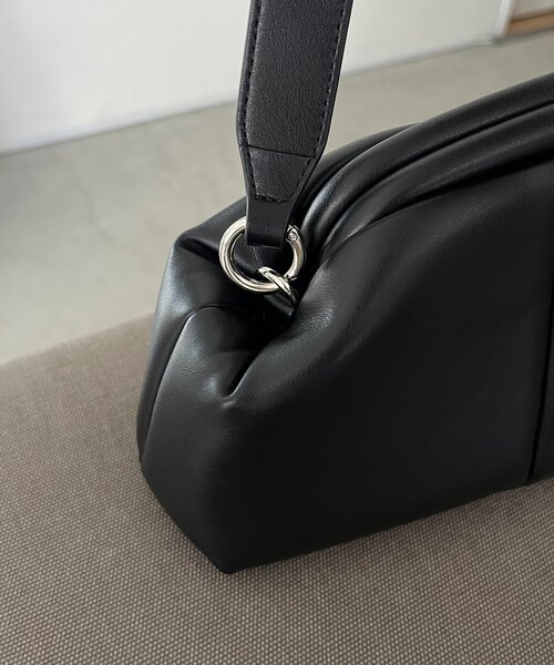 ADD CULUMN（アドカラム）の「〈ADD CULUMN/アドカラム〉PUFF CLASP CLUTCHバッグ（ショルダーバッグ・レディース・ブラウン/ブラック・FREE）」の14枚目の写真