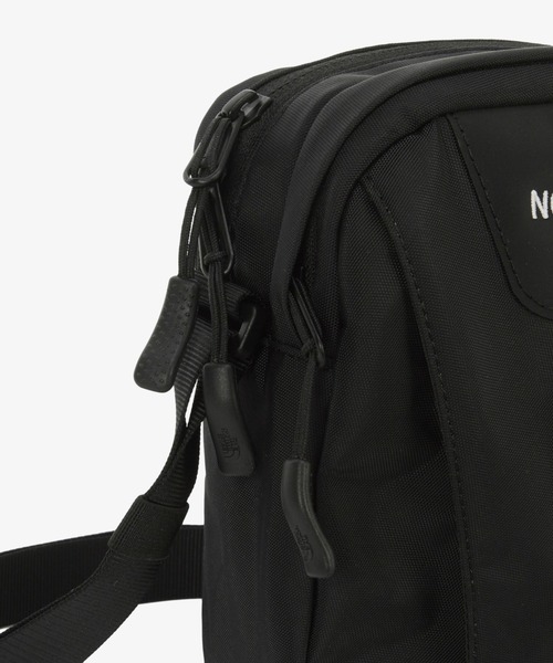 THE NORTH FACE(ザノースフェイス)の「国内未発売 THE NORTH FACE(ザ・ノースフェイス)/ワンポイント ロゴ刺繍 ショルダー クロス ミニバッグ/BIG SHOT CROSS BAG(ショルダーバッグ・レディース・ダークベージュ/ダークパープル/ブラック・FREE)」の17枚目の写真