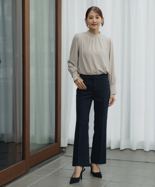 Petitjo（プッチージョ）の「小さいサイズ　袖ボリュームギャザーブラウス　低身長さん・小柄女性（シャツ/ブラウス・レディース・グレイッシュベージュ/ホワイト・PL/PM/PS/PSS）」の9枚目の写真