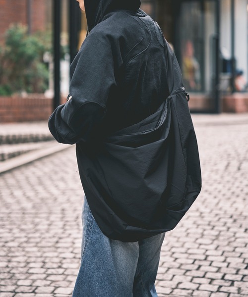 alk phenix（アルクフェニックス）の「別注 FUROSHIKI BAG（ショルダーバッグ・メンズ・ブラック・FREE）」の18枚目の写真