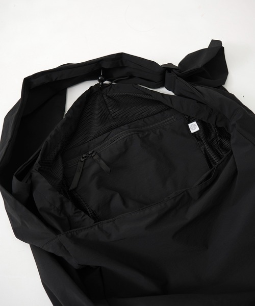 alk phenix（アルクフェニックス）の「別注 FUROSHIKI BAG（ショルダーバッグ・メンズ・ブラック・FREE）」の12枚目の写真