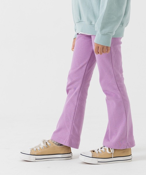 chil2(チルツー)の「ハイパーストレッチ フレアパンツ(その他パンツ・キッズ・チャコールグレー/ラベンダー/ワインレッド/クリーム/ミント/ピンク/グレー/ネイビー/ブラック/ライトブルー・90cm/110cm/130cm/140cm/150cm/100cm/120cm)」の8枚目の写真