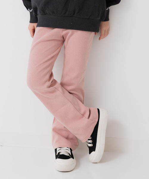 chil2(チルツー)の「ハイパーストレッチ フレアパンツ(その他パンツ・キッズ・チャコールグレー/ラベンダー/ワインレッド/クリーム/ミント/ピンク/グレー/ネイビー/ブラック/ライトブルー・90cm/110cm/130cm/140cm/150cm/100cm/120cm)」の9枚目の写真