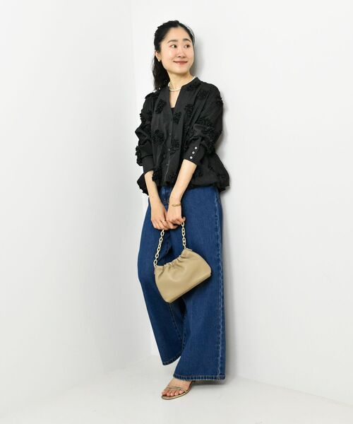 le.coeur blanc(ルクールブラン)の「TORRAZZO DONNAフラワーバルーンブラウス(シャツ/ブラウス・レディース・アイボリー/ブラック・38)」の10枚目の写真