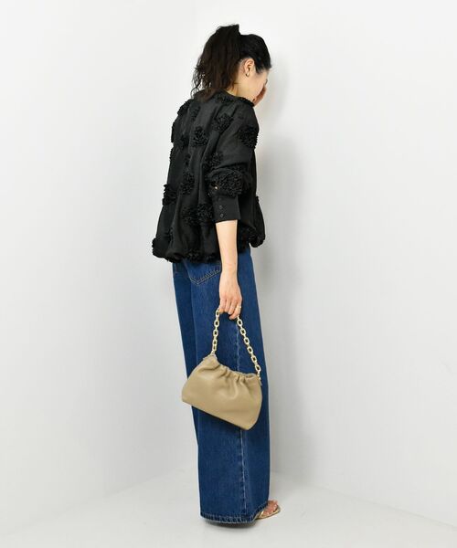 le.coeur blanc(ルクールブラン)の「TORRAZZO DONNAフラワーバルーンブラウス(シャツ/ブラウス・レディース・アイボリー/ブラック・38)」の11枚目の写真