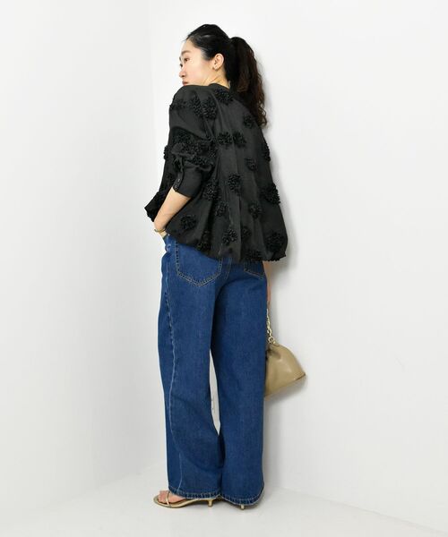 le.coeur blanc(ルクールブラン)の「TORRAZZO DONNAフラワーバルーンブラウス(シャツ/ブラウス・レディース・アイボリー/ブラック・38)」の12枚目の写真