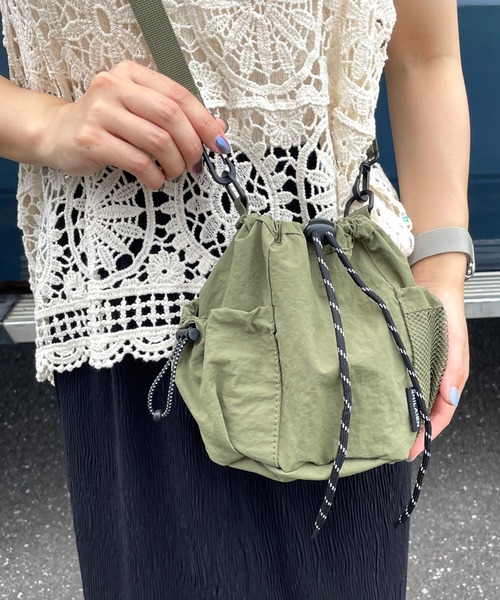 CRB(シーアールビー)の「サイドドロストサコッシュ(ショルダーバッグ・レディース・グレー/カーキ/ブラック/ベージュ・F)」の8枚目の写真