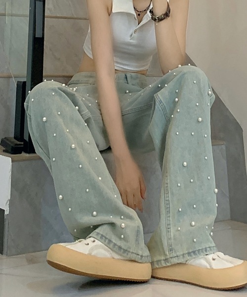 CHUL(チュル)の「パール付きルーズストレートハイウエストパンツ(デニムパンツ・レディース・ブルー・SMALL/MEDIUM/LARGE/X-LARGE)」の2枚目の写真