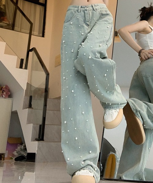 CHUL(チュル)の「パール付きルーズストレートハイウエストパンツ(デニムパンツ・レディース・ブルー・SMALL/MEDIUM/LARGE/X-LARGE)」の4枚目の写真