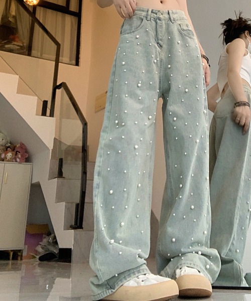 CHUL(チュル)の「パール付きルーズストレートハイウエストパンツ(デニムパンツ・レディース・ブルー・SMALL/MEDIUM/LARGE/X-LARGE)」の7枚目の写真