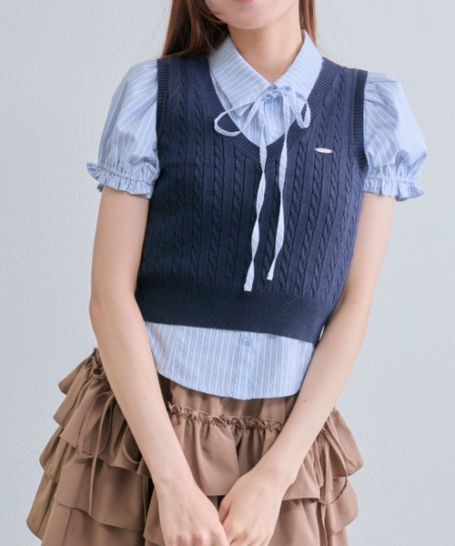 OLIVE des OLIVE（オリーブデオリーブ）の「シャツ×ケーブルベストセット（シャツ/ブラウス・レディース・ベージュ/ネイビー/トップグレー・FREE）」の4枚目の写真