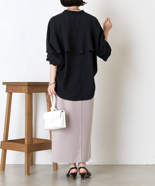 Jena espace merveilleux(ジェナ エスパスメルヴェイユ)の「バックラッフルシャツ(シャツ/ブラウス・レディース・ブラック/ベージュ/パープル・FREE)」の7枚目の写真