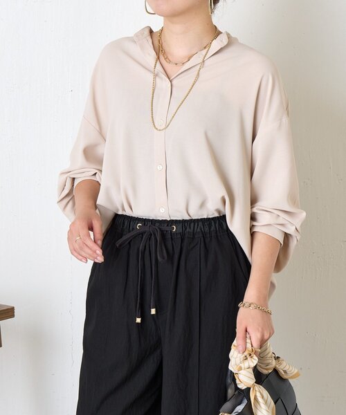 Jena espace merveilleux(ジェナ エスパスメルヴェイユ)の「バックラッフルシャツ(シャツ/ブラウス・レディース・ブラック/ベージュ/パープル・FREE)」の17枚目の写真