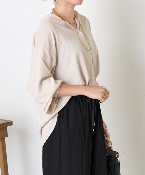 Jena espace merveilleux(ジェナ エスパスメルヴェイユ)の「バックラッフルシャツ(シャツ/ブラウス・レディース・ブラック/ベージュ/パープル・FREE)」の20枚目の写真