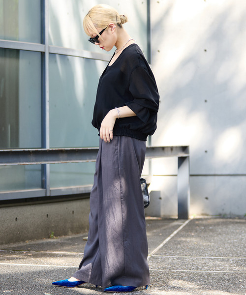 SOFFITTO(ソフィット)の「接触冷感タックリラックスパンツ(その他パンツ・レディース・チャコールグレー/ブラウン・S/M)」の3枚目の写真
