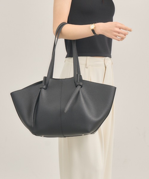 NEUNA（ヌナ）の「【ポーチ付き！】ノットフェイクレザーバッグ（トートバッグ・レディース・アイボリー/ブラック/モカ・FREE）」の11枚目の写真