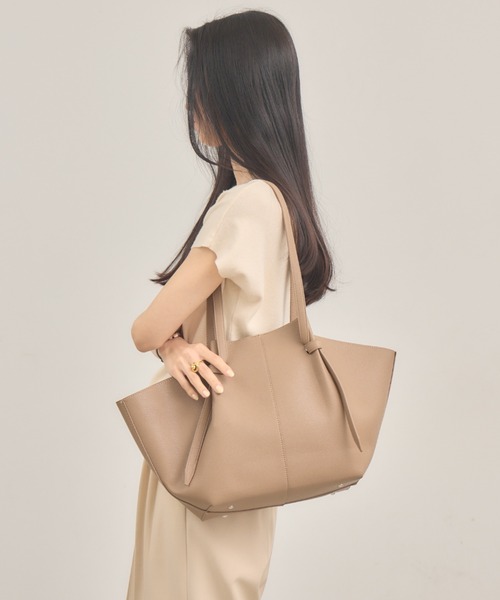 NEUNA（ヌナ）の「【ポーチ付き！】ノットフェイクレザーバッグ（トートバッグ・レディース・アイボリー/ブラック/モカ・FREE）」の19枚目の写真