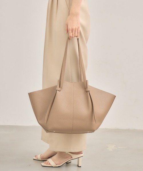 NEUNA（ヌナ）の「【ポーチ付き！】ノットフェイクレザーバッグ（トートバッグ・レディース・アイボリー/ブラック/モカ・FREE）」の18枚目の写真