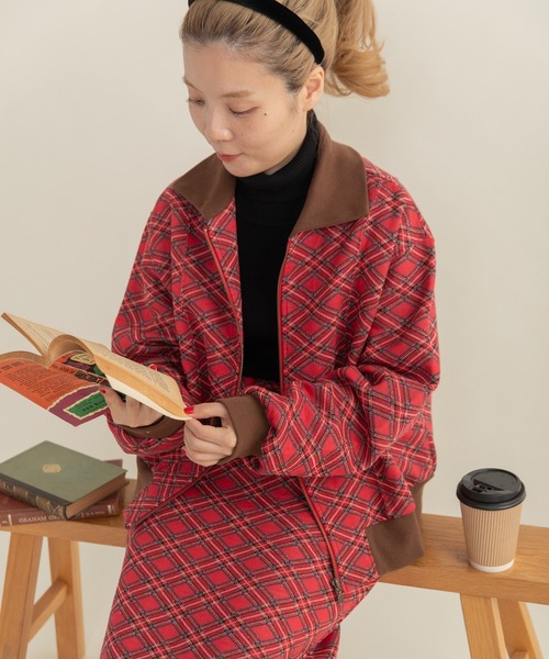 CHILD WOMAN（チャイルドウーマン）の「チェック柄キルトジャカード ブルゾン（ブルゾン・レディース・レッド・FREE）」の8枚目の写真